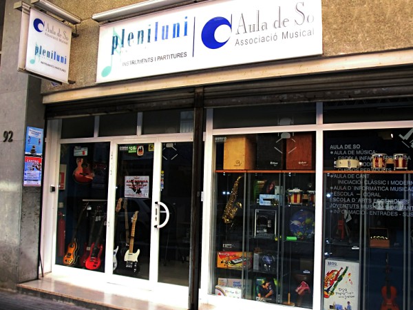 Pleniluni Musical tienda de instrumentos musicales en Sant Cugat del Vallés